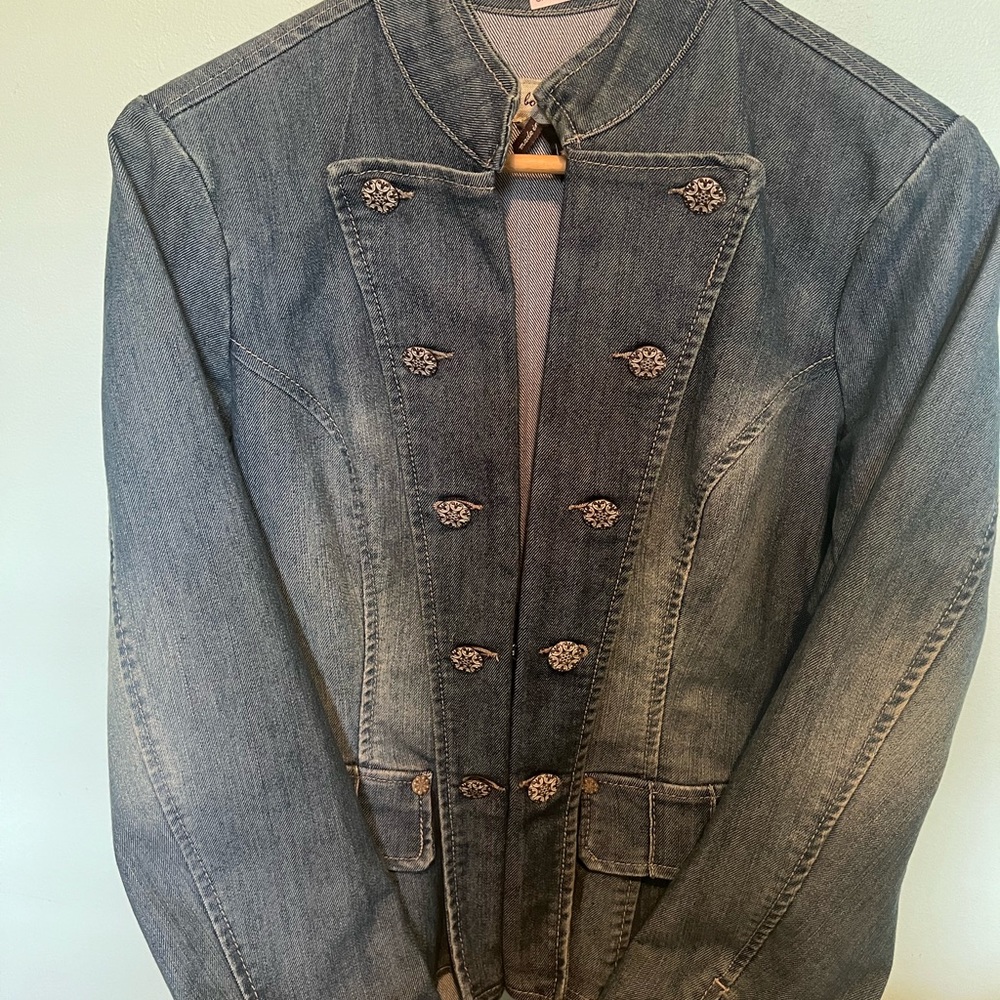 Women’s Denim Jacket